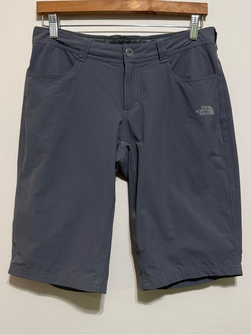 The North Face Women’s Size 6 Gray 12 inch shorts Hiking